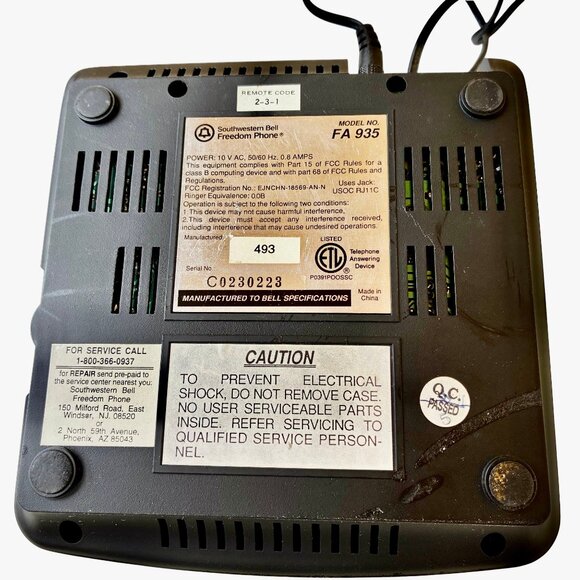 Southwestern Bell FA 935 Microcassette Telephone Answering Machine - Picture 5 of 9